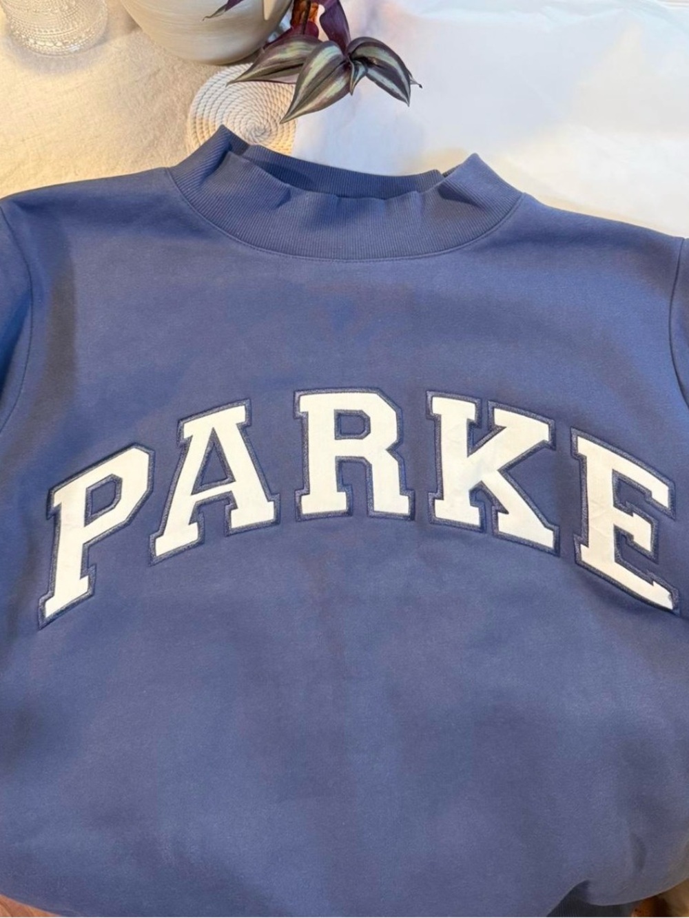 Parke Women’s Blue Pullover Sweatshirt with White Appliqué